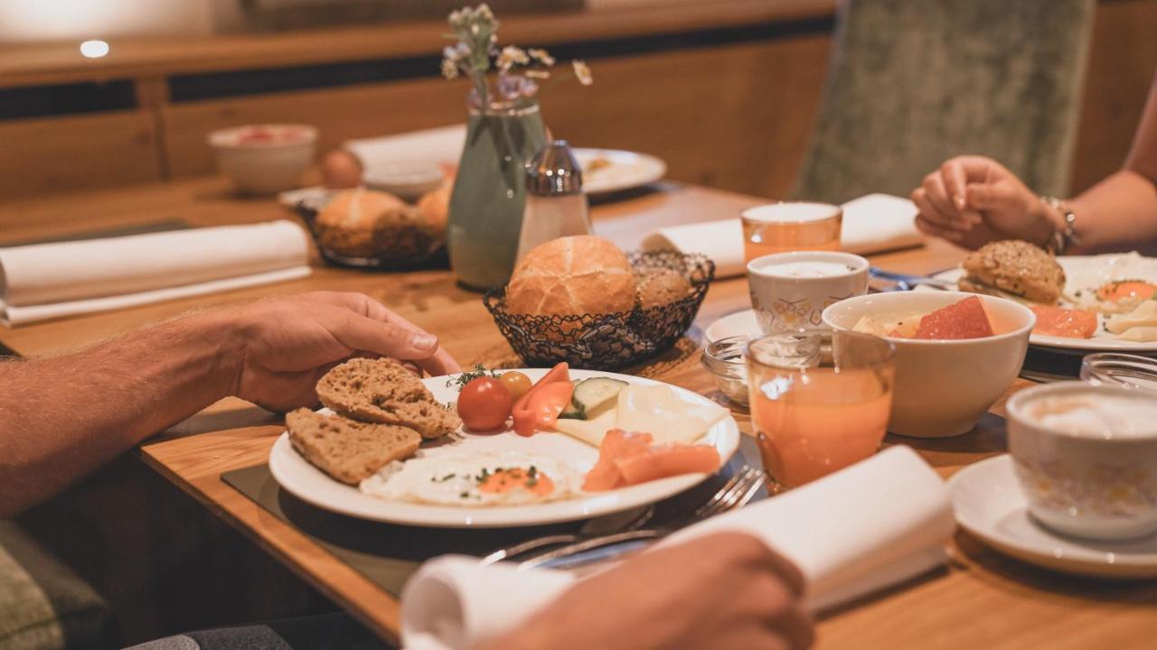 Hotel Gut Brandlhof Saalfelden Ngoại thất bức ảnh